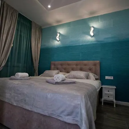 The Blue Apartment Split